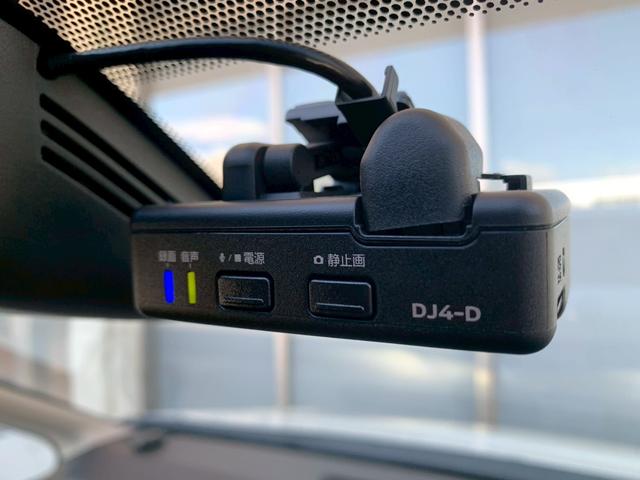セレナ ｅ－パワー　ハイウェイスターＶ　９型ナビ　プロパイ　全周囲Ｍ　寒冷地仕様　デジタルルームミラ　シートヒータ　ステアリングヒータ　リアオートエアコン　電動パーキング　両側電動スライドドア　ＬＥＤヘッドライト（10枚目）