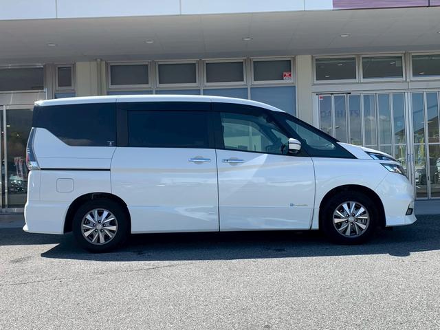 セレナ ｅ－パワー　ハイウェイスターＶ　９型ナビ　プロパイ　全周囲Ｍ　寒冷地仕様　デジタルルームミラ　シートヒータ　ステアリングヒータ　リアオートエアコン　電動パーキング　両側電動スライドドア　ＬＥＤヘッドライト（39枚目）