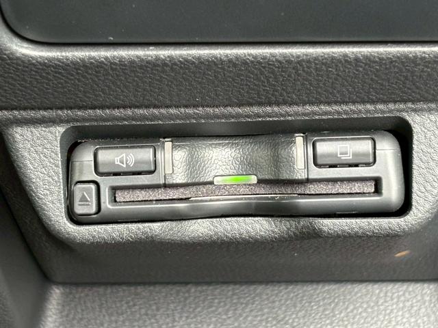 レヴォーグ ＳＴＩスポーツ　ＥＸ　ＳＴＩエアロＦ．Ｓ．Ｒ　純正１１．６インチナビ　ＥＴＣ　ドラレコ　バック／サイドカメラ　追従機能クルーズコントロール　アイサイト　プリクラッシュブレーキ　誤発進抑制制御　レーンキープアシスト（10枚目）