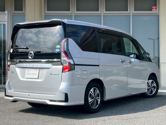 セレナ ｅ－パワー　ハイウェイスターＶ　１オナ　プロパイ　１０型純正ナビ　後席Ｍ　ドラレコ前後　ＥＴＣ　２．０　アラウンドビュ　フルセグ　純正１５インチＡＷ　デジタルミラ　ＬＥＤヘッドライト　ＬＥＤフォグ　衝突軽減ブレーキ　踏み間違い防止（2枚目）
