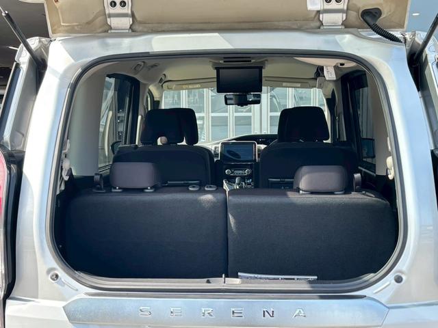 セレナ ｅ－パワー　ハイウェイスターＶ　１オナ　プロパイ　１０型純正ナビ　後席Ｍ　ドラレコ前後　ＥＴＣ　２．０　アラウンドビュ　フルセグ　純正１５インチＡＷ　デジタルミラ　ＬＥＤヘッドライト　ＬＥＤフォグ　衝突軽減ブレーキ　踏み間違い防止（21枚目）