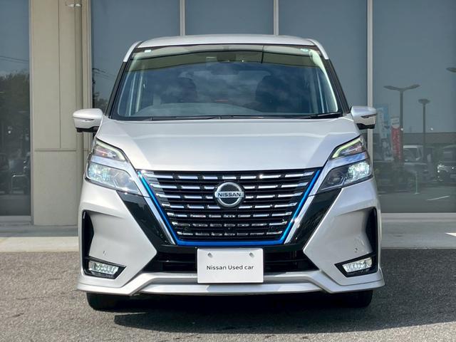 セレナ ｅ－パワー　ハイウェイスターＶ　１オナ　プロパイ　１０型純正ナビ　後席Ｍ　ドラレコ前後　ＥＴＣ　２．０　アラウンドビュ　フルセグ　純正１５インチＡＷ　デジタルミラ　ＬＥＤヘッドライト　ＬＥＤフォグ　衝突軽減ブレーキ　踏み間違い防止（29枚目）