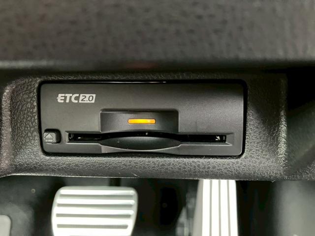 フェアレディＺ ベースグレード　ＭＹ２５　９速ＡＴ　ＮＣナビ　ＳＯＳコール　Ｂカメラ　ＥＴＣ２．０　追従クルコン　パドルシフト　ＬＥＤヘッドライト　踏み間違い防止　三連メーター　純正１８インチＡＷ　ブラインドスポットモニター（9枚目）