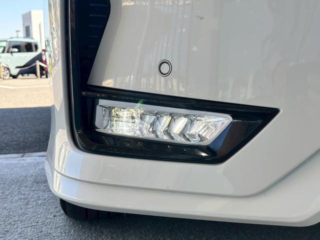 セレナ e-パワー ハイウェイスターV 後席モニター ドラレコ ETC  プロパイ アラモニ デジタルミラー 純正10型ナビ 両側電動スライド 純正15型AW LEDヘッドライト LEDフォグ セーフティーP 衝突軽減装置 踏み間違い防止(27枚目)