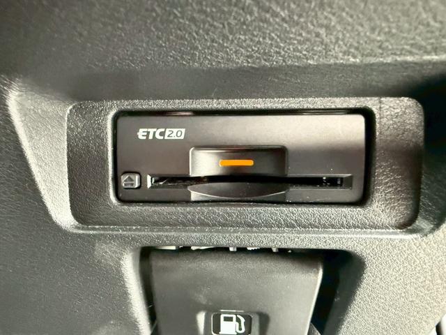 オーラ G FOUR レザーエディション 1オナ 革シート 4WD ETC2.0   ドラレコ BOSEサウンド シートヒータ ハンドルヒータ アラモニ デジタルミラー  NCナビ プロパイ LEDヘッドライト LEDフォグ ワイヤレス充電(8枚目)