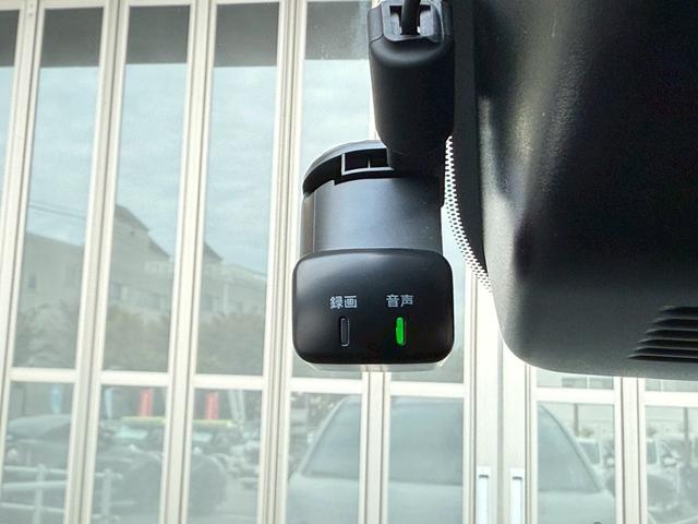 オーラ G FOUR レザーエディション 1オナ 革シート 4WD ETC2.0   ドラレコ BOSEサウンド シートヒータ ハンドルヒータ アラモニ デジタルミラー  NCナビ プロパイ LEDヘッドライト LEDフォグ ワイヤレス充電(9枚目)