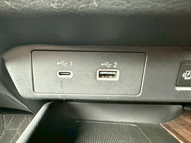 オーラ G FOUR レザーエディション 1オナ 革シート 4WD ETC2.0   ドラレコ BOSEサウンド シートヒータ ハンドルヒータ アラモニ デジタルミラー  NCナビ プロパイ LEDヘッドライト LEDフォグ ワイヤレス充電(13枚目)