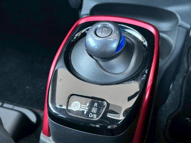 ノート e-パワーニスモ S ナビ フルセグTV 全周囲M ETC デジタルルームミラー OPセンターアームレス LEDヘッドライト 専用シート 専用AW 専用エアロ(14枚目)