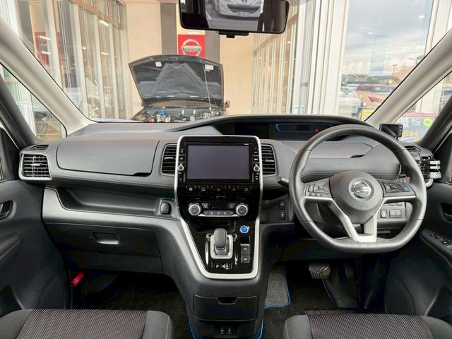 セレナ e-パワー ハイウェイスター 1オナ 9型純正ナビ シートヒータ プロパイ アラビュー ドラレコ ETC デジタルミラー 純正15インチAW  ハンドルヒーター 両側電動スライド LEDヘッドライト LEDフォグ 衝突軽減サポート(2枚目)