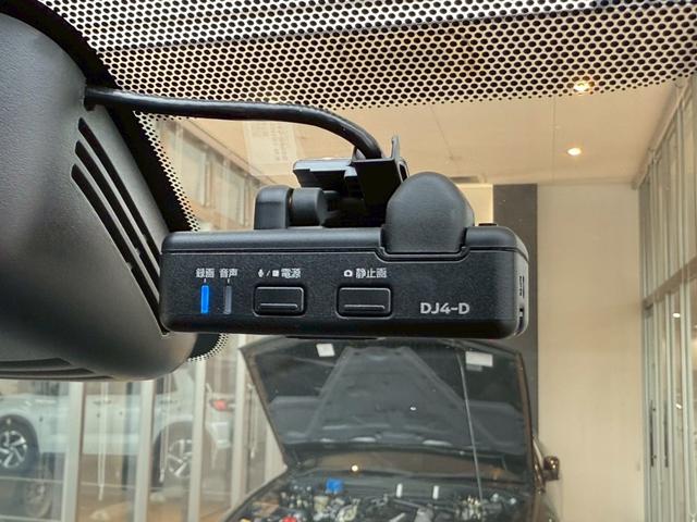 セレナ e-パワー ハイウェイスター 1オナ 9型純正ナビ シートヒータ プロパイ アラビュー ドラレコ ETC デジタルミラー 純正15インチAW  ハンドルヒーター 両側電動スライド LEDヘッドライト LEDフォグ 衝突軽減サポート(8枚目)