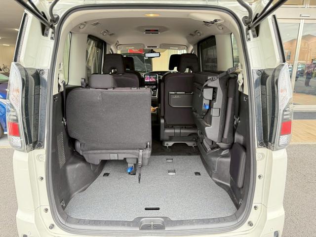 セレナ e-パワー ハイウェイスター 1オナ 9型純正ナビ シートヒータ プロパイ アラビュー ドラレコ ETC デジタルミラー 純正15インチAW  ハンドルヒーター 両側電動スライド LEDヘッドライト LEDフォグ 衝突軽減サポート(25枚目)