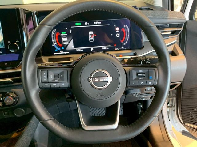 オーラ 　ＮＣナビ　プロパイ　全周囲Ｍ　寒冷地仕様　前後ドラレコ　ＥＴＣ２．０　デジタルルームミラ　シートヒータステアリングヒータ　ワイヤレス充電　１７インチＡＷ　ＳＯＳコール　革ブラックシートＢＯＳＥサウンド（7枚目）