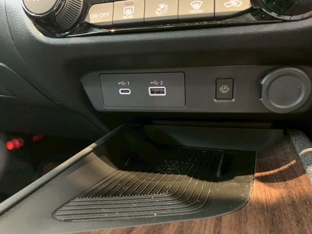 オーラ 　ＮＣナビ　プロパイ　全周囲Ｍ　寒冷地仕様　前後ドラレコ　ＥＴＣ２．０　デジタルルームミラ　シートヒータステアリングヒータ　ワイヤレス充電　１７インチＡＷ　ＳＯＳコール　革ブラックシートＢＯＳＥサウンド（17枚目）