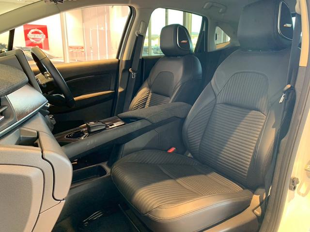 オーラ 　ＮＣナビ　プロパイ　全周囲Ｍ　寒冷地仕様　前後ドラレコ　ＥＴＣ２．０　デジタルルームミラ　シートヒータステアリングヒータ　ワイヤレス充電　１７インチＡＷ　ＳＯＳコール　革ブラックシートＢＯＳＥサウンド（18枚目）