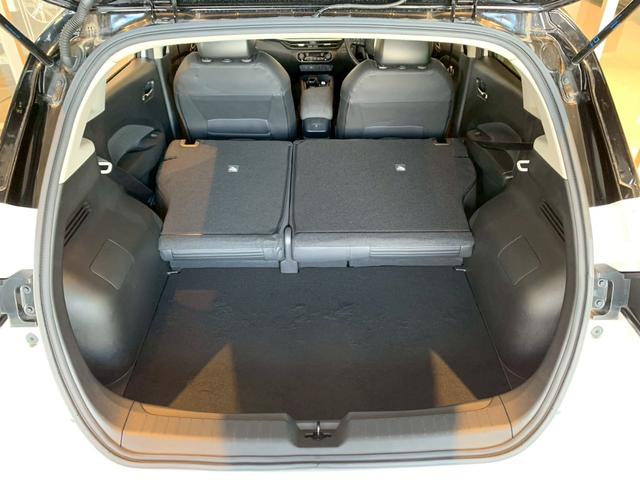 オーラ 　ＮＣナビ　プロパイ　全周囲Ｍ　寒冷地仕様　前後ドラレコ　ＥＴＣ２．０　デジタルルームミラ　シートヒータステアリングヒータ　ワイヤレス充電　１７インチＡＷ　ＳＯＳコール　革ブラックシートＢＯＳＥサウンド（22枚目）