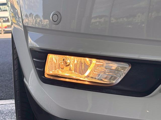 ノート ｅ－パワー　メダリスト　ナビＴＶ　前後ドラレコ　ＥＴＣ　全周囲Ｍ　追従クルコン　デジタルルームミラ　ハーフレザーシート　ＬＥＤヘッドライト　ハイビームアシスト　エマブレ　踏み間違い防止　障害物センサー（25枚目）