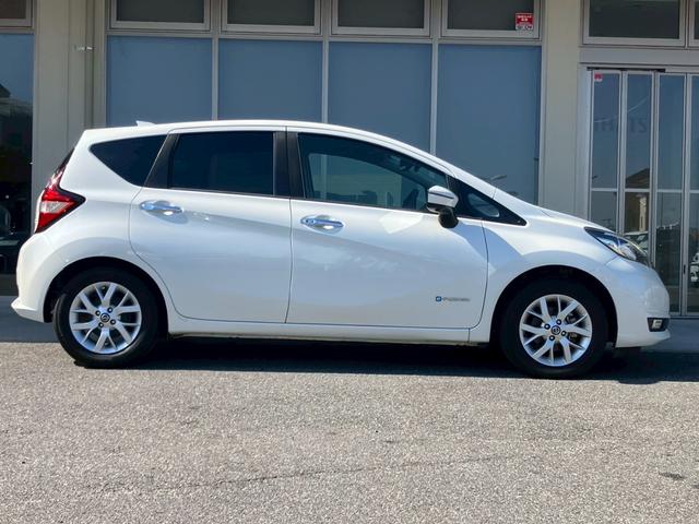 ノート ｅ－パワー　メダリスト　ナビＴＶ　前後ドラレコ　ＥＴＣ　全周囲Ｍ　追従クルコン　デジタルルームミラ　ハーフレザーシート　ＬＥＤヘッドライト　ハイビームアシスト　エマブレ　踏み間違い防止　障害物センサー（31枚目）