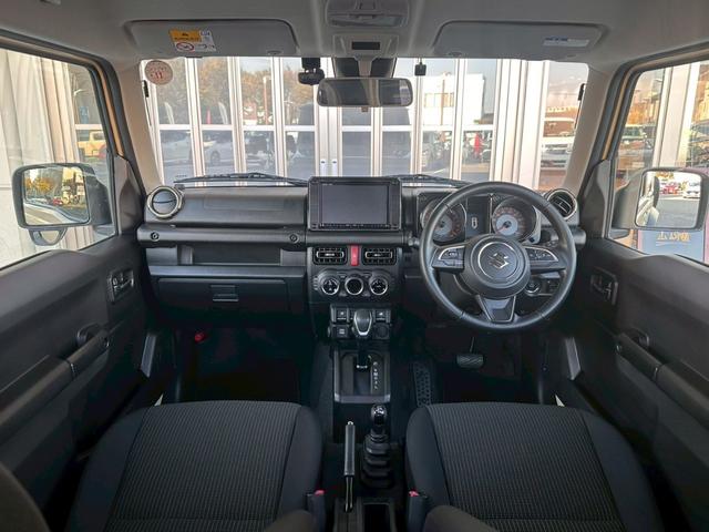 ジムニーシエラ JC 1オナ 純正8型ナビ ドラレコ ETC フルセグTV クルコン 前席シートヒータ セーフティーサポート バックカメラ LEDヘッドライト オートライト プッシュスタート(4枚目)