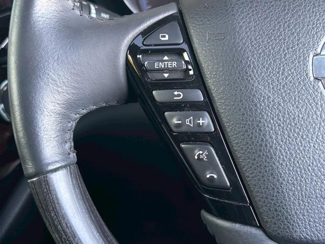 エルグランド ２５０ハイウェイスタープレミアムアーバンクロム　純正１０型ナビ　Ｗサンルーフ　後席Ｍ　ドラレコ前後　ＥＴＣ　全周囲Ｍ　追従クルーズコントロール　両側電動スライドドア　パワーシート　シートヒータ　ブラックレザーシート（8枚目）