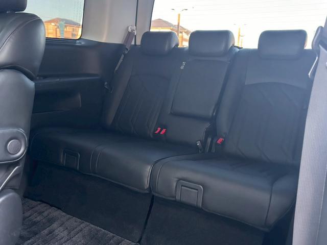 エルグランド ２５０ハイウェイスタープレミアムアーバンクロム　純正１０型ナビ　Ｗサンルーフ　後席Ｍ　ドラレコ前後　ＥＴＣ　全周囲Ｍ　追従クルーズコントロール　両側電動スライドドア　パワーシート　シートヒータ　ブラックレザーシート（26枚目）