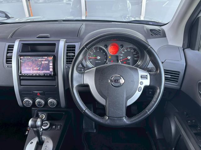 エクストレイル ２０Ｘ　純正ナビＴＶ　前後ドラレコ　Ｂカメラ　ＥＴＣ　全席シートヒータ　ＨＩＤヘッドライト　ルーフレール　カプロンシート　クルーズコントロール　オートライト　純正１７インチＡＷ（6枚目）