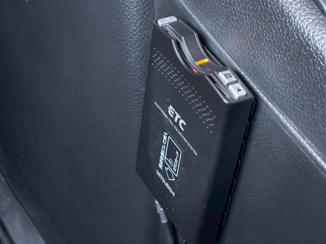 エクストレイル ２０Ｘ　純正ナビＴＶ　前後ドラレコ　Ｂカメラ　ＥＴＣ　全席シートヒータ　ＨＩＤヘッドライト　ルーフレール　カプロンシート　クルーズコントロール　オートライト　純正１７インチＡＷ（14枚目）