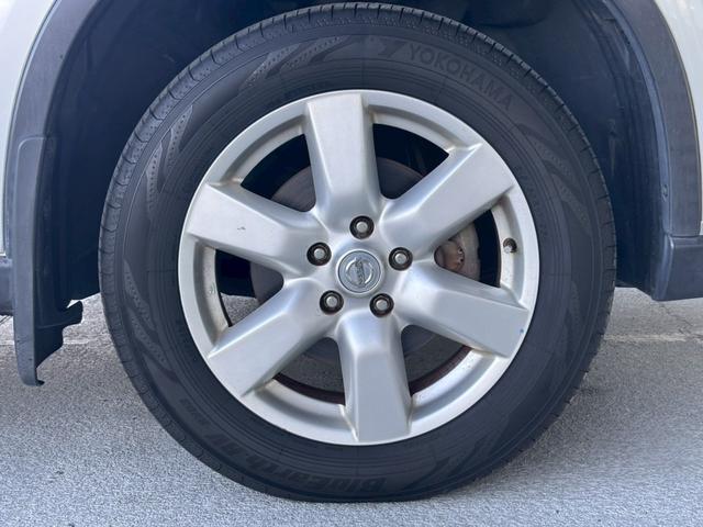 エクストレイル ２０Ｘ　純正ナビＴＶ　前後ドラレコ　Ｂカメラ　ＥＴＣ　全席シートヒータ　ＨＩＤヘッドライト　ルーフレール　カプロンシート　クルーズコントロール　オートライト　純正１７インチＡＷ（25枚目）