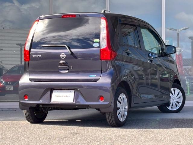 デイズ Ｘ　１オナ　純正ナビ　フルセグＴＶ　全周囲Ｍ　スマートキー　ドアバイザー　アイドリングストップ　ＤＶＤ再生　ＣＤ再生　バックカメラ（2枚目）