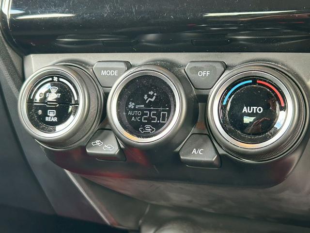 スイフトスポーツ ベースグレード 1オナ 6速MT車 7型ナビ ドラレコ前後 全周囲カメラ 追従クルコン ETC LEDヘッドライト フォグランプ ブレーキアシスト プッシュスタート TVスイッチ シートヒーター ステアリングスイッチ(11枚目)