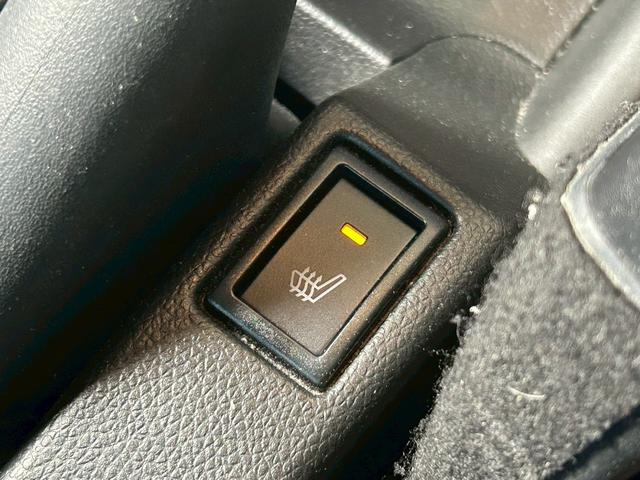 スイフトスポーツ ベースグレード 1オナ 6速MT車 7型ナビ ドラレコ前後 全周囲カメラ 追従クルコン ETC LEDヘッドライト フォグランプ ブレーキアシスト プッシュスタート TVスイッチ シートヒーター ステアリングスイッチ(18枚目)