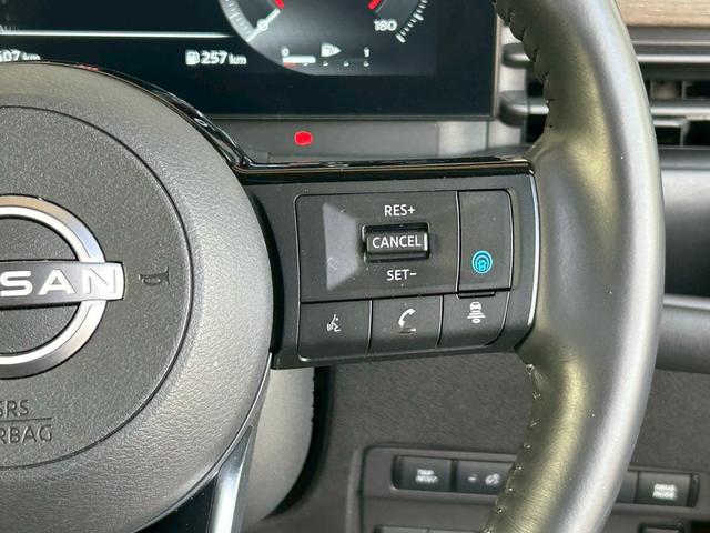 セレナ ｅ－パワー　ハイウェイスターＶ　ＮＣ１２．３ナビ　ＨＯＴプラスＰＫＧ　プロパイ　全周囲Ｍ　ドラレコ前後　ＥＴＣ２．０　ワイヤレス充電　アダクティブＬＥＤヘッド　両側電動スライドドア　シートヒータ　ステアリングヒータ（8枚目）