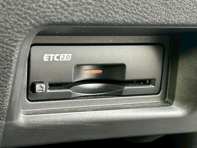 セレナ ｅ－パワー　ハイウェイスターＶ　ＮＣ１２．３ナビ　ＨＯＴプラスＰＫＧ　プロパイ　全周囲Ｍ　ドラレコ前後　ＥＴＣ２．０　ワイヤレス充電　アダクティブＬＥＤヘッド　両側電動スライドドア　シートヒータ　ステアリングヒータ（15枚目）