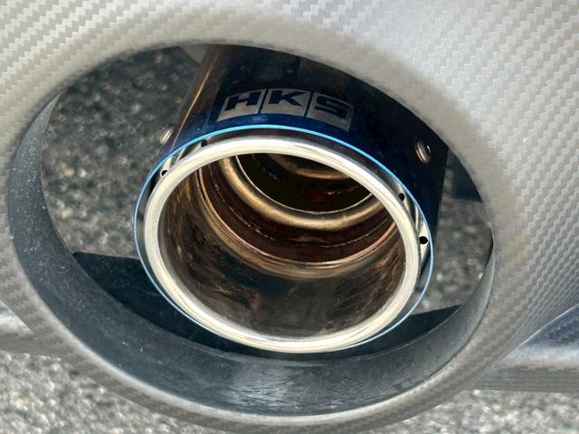 スイフトスポーツ ベースグレード　１オナ　ＨＫＳマフラ　６速ＭＴ　ディスプレイオーディオ　デジタルルームミラー　Ｂカメラ　シートヒータ　クリアランスソナー　ＥＴＣ　ＬＥＤヘッドライト　純正１７インチＡＷ　衝突被害軽減ブレーキ（27枚目）