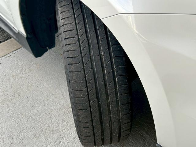 スイフトスポーツ ベースグレード　１オナ　ＨＫＳマフラ　６速ＭＴ　ディスプレイオーディオ　デジタルルームミラー　Ｂカメラ　シートヒータ　クリアランスソナー　ＥＴＣ　ＬＥＤヘッドライト　純正１７インチＡＷ　衝突被害軽減ブレーキ（29枚目）