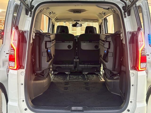 セレナ ｅ－パワー　ハイウェイスターＶ　カロッツェリアメモリナビ　アラウンドビューモニター　プロパイロット　シートヒーター　フルセグ　シートヒーター　ステアリングヒーター　両側パワースライドドア　デジタルインナーミラー（19枚目）