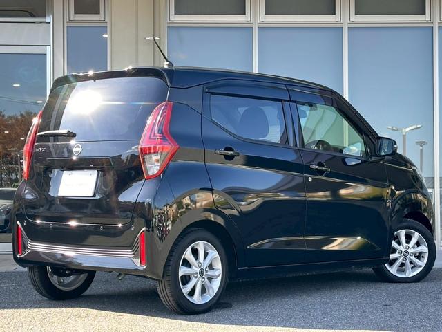 デイズ Ｘ　純９型ナビ　全周囲Ｍ　ドラレコ前後　ＥＴＣ　ＬＥＤヘッドライト　衝突被害軽減ブレーキ　踏み間違い防止　障害物センサー　スマートキー　純正ＡＷ（2枚目）