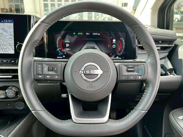 オーラ Ｇ　レザーエディション　ＭＣ後　ＮＣナビ　プロパイ　全周囲Ｍ　ＥＴＣ２．０　ＢＯＳＥサウンド　ワイヤレス充電　ＳＯＳコール　パワーシート　デジタルルームミラ　アダクティブＬＥＤヘッドライト　ブラック革シート（8枚目）