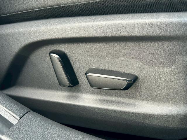 オーラ Ｇ　レザーエディション　ＭＣ後　ＮＣナビ　プロパイ　全周囲Ｍ　ＥＴＣ２．０　ＢＯＳＥサウンド　ワイヤレス充電　ＳＯＳコール　パワーシート　デジタルルームミラ　アダクティブＬＥＤヘッドライト　ブラック革シート（19枚目）