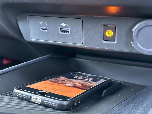 オーラ オーテック　スポーツスペック　ＮＣナビ　プロパイ　全周囲Ｍ　寒冷地仕様　シートヒータ　ステアリングヒータ　レザーシート　ＢＯＳＥサウンド　ワイヤレス充電　デジタルルームミラ　アダクティブＬＥＤヘッドライト　ディスプレイオーディオ（17枚目）