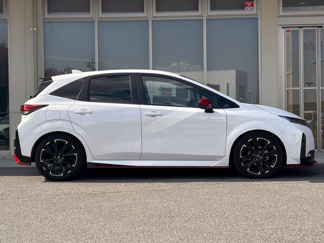 オーラ ニスモ NCナビ フルセグTV プロパイロット アラウンドビューモニタ デジタルミラ ブラックレザーシート エマブレ 踏み間違い防止 障害物センサー 純正17インチAW LEDヘッドライト NISMO(36枚目)