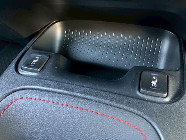 カローラスポーツ ハイブリッドG Z レンタアップ 純10.5コネクティッドナビ フルセグTV バックカメラ シート/ハンドルヒーター ETC2.0 ドラレコ LEDヘッド トヨタセーフティセンス プリクラッシュセーフティ(13枚目)