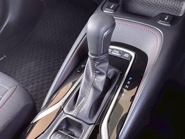 カローラスポーツ ハイブリッドG Z レンタアップ 純10.5コネクティッドナビ フルセグTV バックカメラ シート/ハンドルヒーター ETC2.0 ドラレコ LEDヘッド トヨタセーフティセンス プリクラッシュセーフティ コーナーセンサ(12枚目)