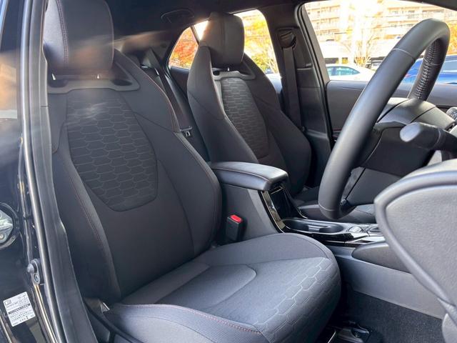 カローラスポーツ ハイブリッドG Z レンタアップ 純10.5コネクティッドナビ フルセグTV バックカメラ シート/ハンドルヒーター ETC2.0 ドラレコ LEDヘッド トヨタセーフティセンス プリクラッシュセーフティ コーナーセンサ(18枚目)