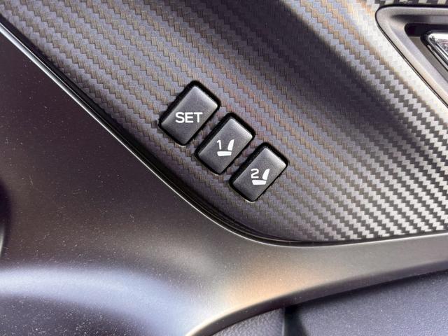 レヴォーグ STIスポーツ EX ブラックインテリアセレクション 11.6インチナビ STIフロントグリル ドラレコ ETC ハーマンカードンサウンドシステム ブラック/グレーハーフレザーシート アダクティブLEDヘッドライト トノカバ アイサイトセーフティプラス(11枚目)