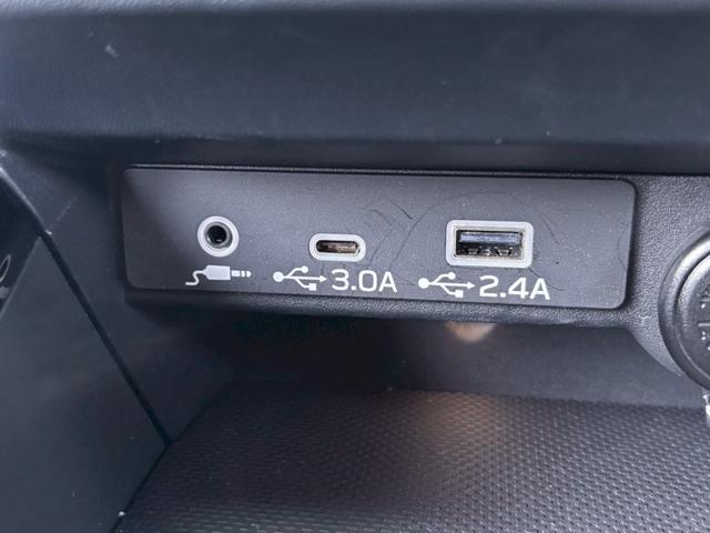 レヴォーグ STIスポーツ EX ブラックインテリアセレクション 11.6インチナビ STIフロントグリル ドラレコ ETC ハーマンカードンサウンドシステム ブラック/グレーハーフレザーシート アダクティブLEDヘッドライト トノカバ アイサイトセーフティプラス(14枚目)