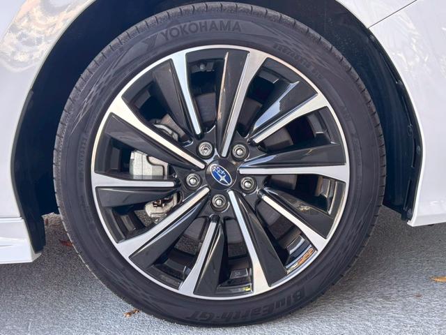 レヴォーグ STIスポーツ EX ブラックインテリアセレクション 11.6インチナビ STIフロントグリル ドラレコ ETC ハーマンカードンサウンドシステム ブラック/グレーハーフレザーシート アダクティブLEDヘッドライト トノカバ アイサイトセーフティプラス(28枚目)