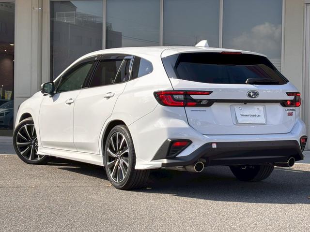 レヴォーグ STIスポーツ EX ブラックインテリアセレクション 11.6インチナビ STIフロントグリル ドラレコ ETC ハーマンカードンサウンドシステム ブラック/グレーハーフレザーシート アダクティブLEDヘッドライト トノカバ アイサイトセーフティプラス(32枚目)