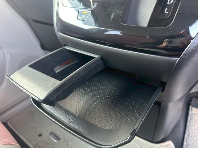 デイズ ボレロ　Ｘ　純正９型ナビ　ドラレコ前後　ＥＴＣ　アラウンドビュ　専用ＡＷ　専用室内　プッシュスタート　スマートキー　衝突被害軽減ブレーキ　踏み間違い防止　障害物センサー　レーンキープアシスト（17枚目）