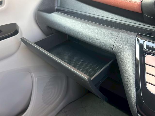 デイズ ボレロ　Ｘ　純正９型ナビ　ドラレコ前後　ＥＴＣ　アラウンドビュ　専用ＡＷ　専用室内　プッシュスタート　スマートキー　衝突被害軽減ブレーキ　踏み間違い防止　障害物センサー　レーンキープアシスト（18枚目）