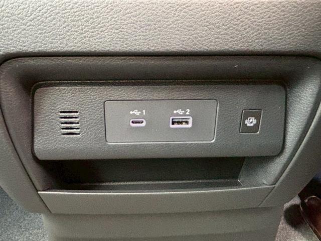 セレナ e-パワー ハイウェイスターV NC12.3ナビ 後席モニタ 寒冷地仕様 ドラレコ前後 ETC2.0 プロパイロット アラウンドビュ シートヒータ ステアリングヒータ デジタルルームミラ 両側電動スライドドア アダクティブLED(15枚目)